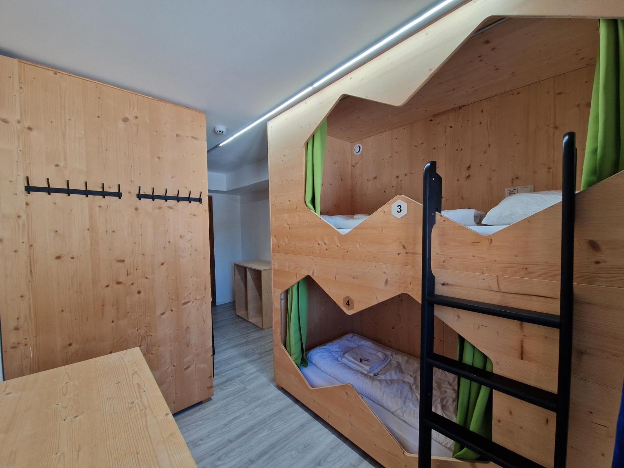 Stanton Hostel Санкт-Антон-ам-Арльберг Экстерьер фото