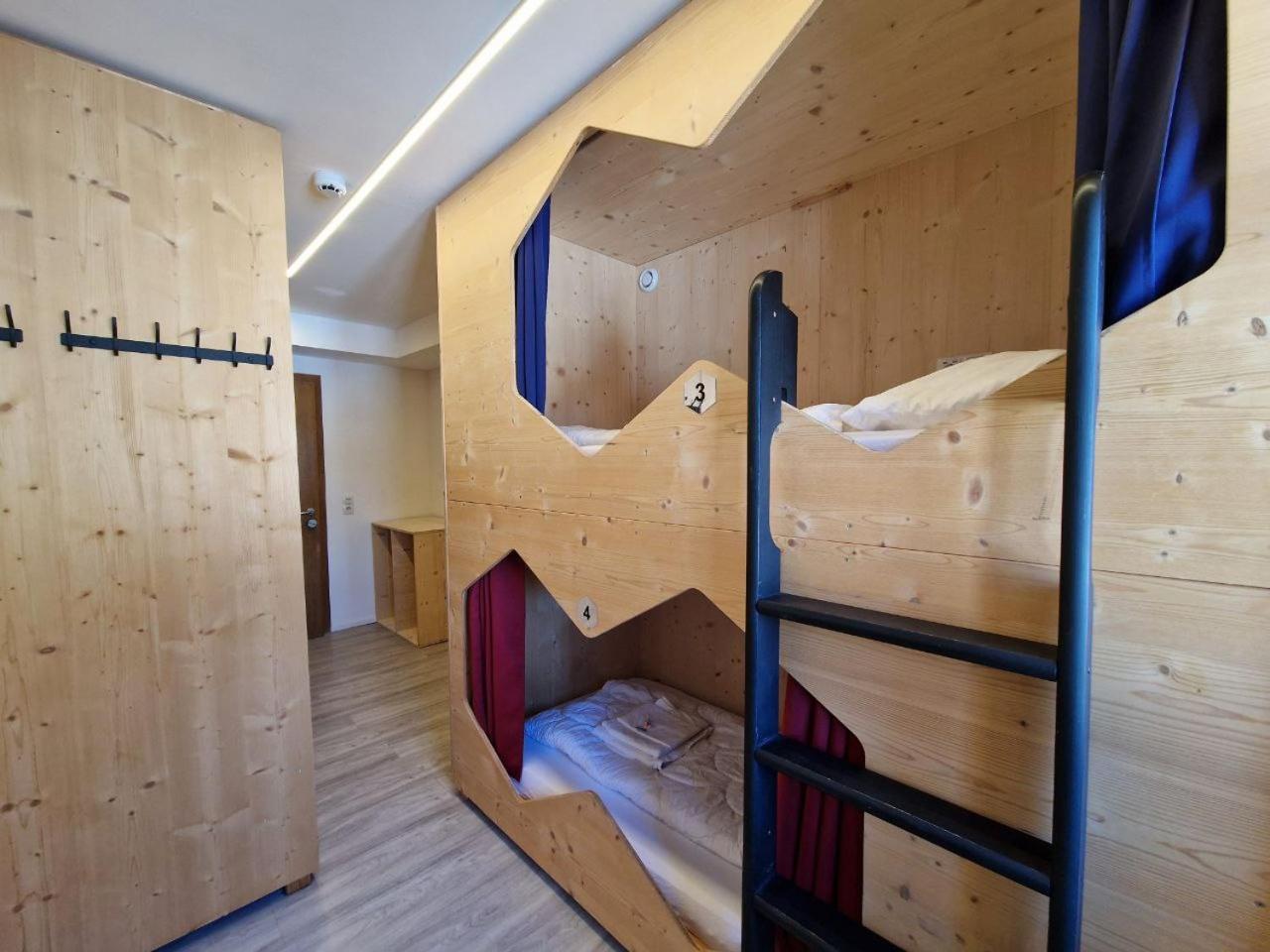 Stanton Hostel Санкт-Антон-ам-Арльберг Экстерьер фото